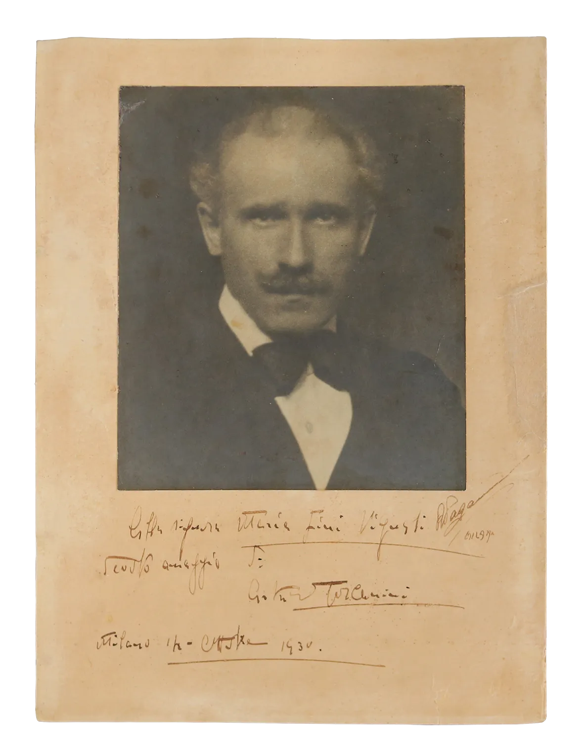 아르투로 토스카니니 친필 메모 및 서명이 담긴 사진